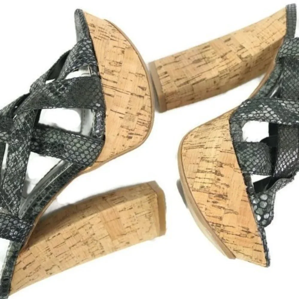 Bamboo Nanette Shoes Heels Sandals‎ Platform Black Silver Snake Cork 7.5